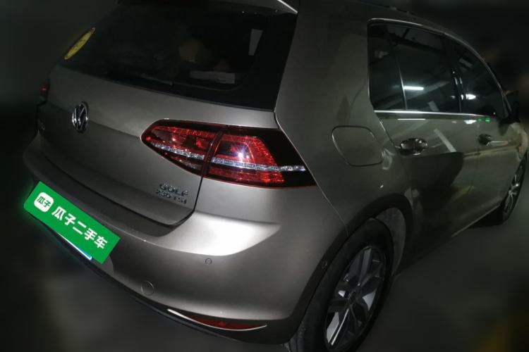 Used Volkswagen Golf 2017 230TSI Automatic Luxury Million-Vehicle Commemorative Edition Rear Right 45 Deg