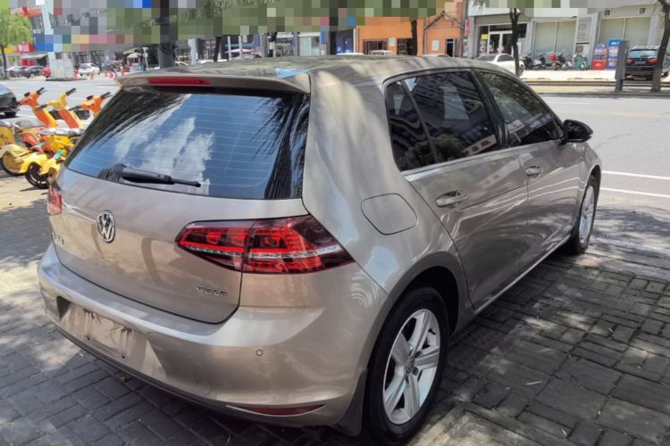 Used Volkswagen Golf 2017 1.6L Automatic Comfort Million-Vehicle Anniversary Edition Rear Right 45 Deg