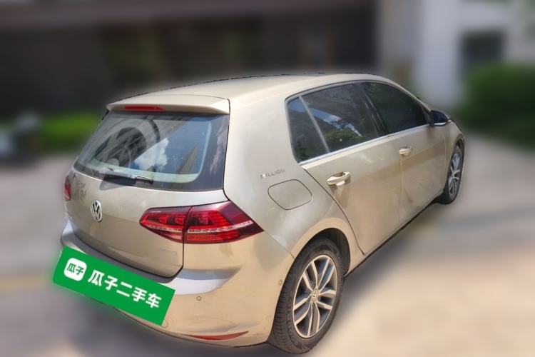 Used Volkswagen Golf 2017 230TSI Automatic Luxury Million-Vehicle Commemorative Edition Rear Right 45 Deg