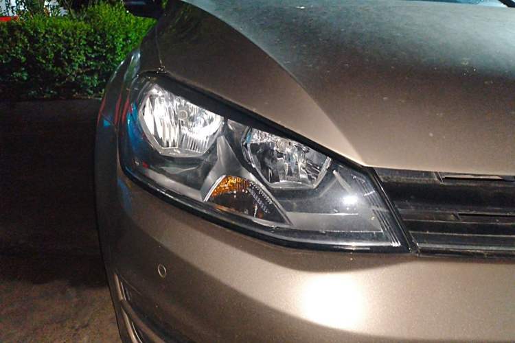Used Volkswagen Golf 2017 230TSI Automatic Luxury Million-Vehicle Commemorative Edition Right Front Headlight