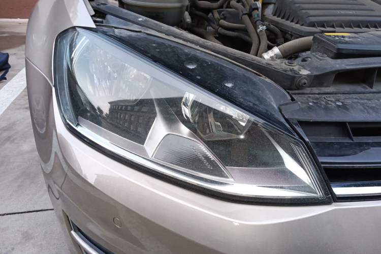Used Volkswagen Golf 2017 230TSI Automatic Luxury Million-Vehicle Commemorative Edition Right Front Headlight