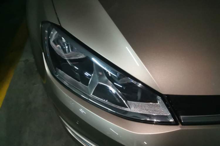 Used Volkswagen Golf 2017 230TSI Automatic Luxury Million-Vehicle Commemorative Edition Right Front Headlight