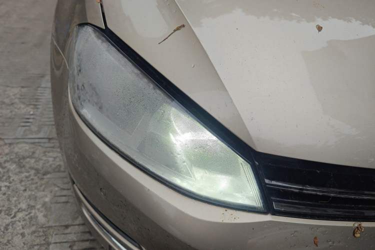 Used Volkswagen Golf 2017 1.6L Automatic Comfort Million-Vehicle Anniversary Edition Right Front Headlight