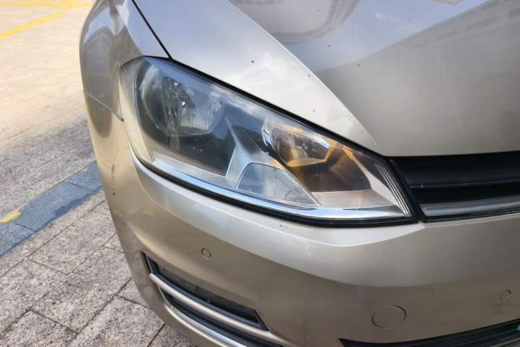 Used Volkswagen Golf 2017 230TSI Automatic Luxury Million-Vehicle Commemorative Edition Right Front Headlight