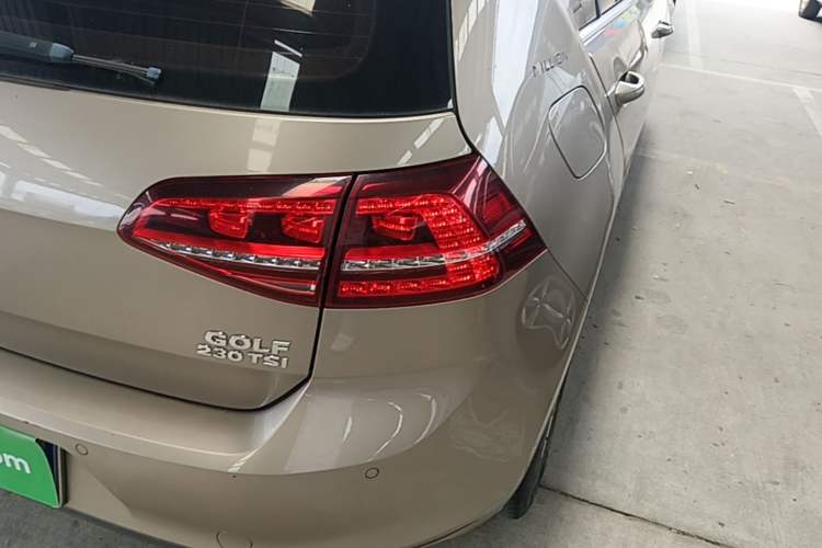 Used Volkswagen Golf 2017 230TSI Automatic Comfort Edition – Celebrating Milestone of One Million Units Right Rear Taillight