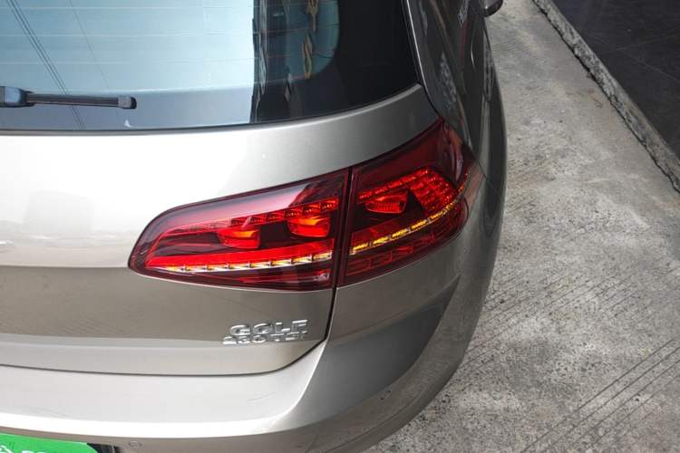 Used Volkswagen Golf 2017 230TSI Automatic Luxury Million-Vehicle Commemorative Edition Right Rear Taillight
