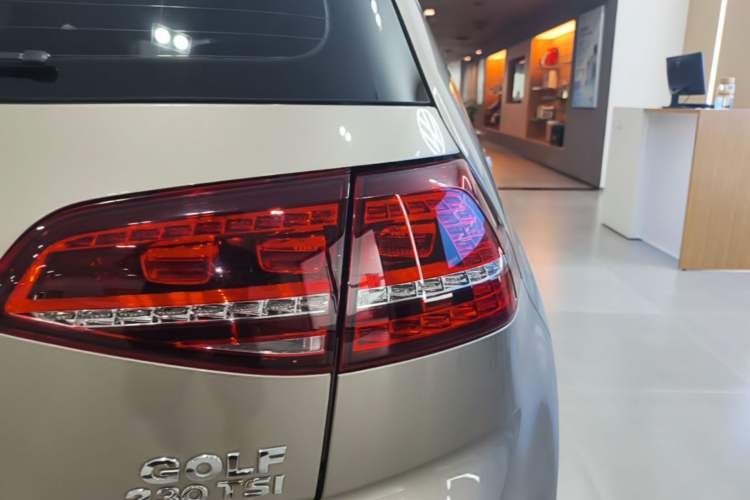 Used Volkswagen Golf 2017 230TSI Automatic Comfort Edition – Celebrating Milestone of One Million Units Right Rear Taillight