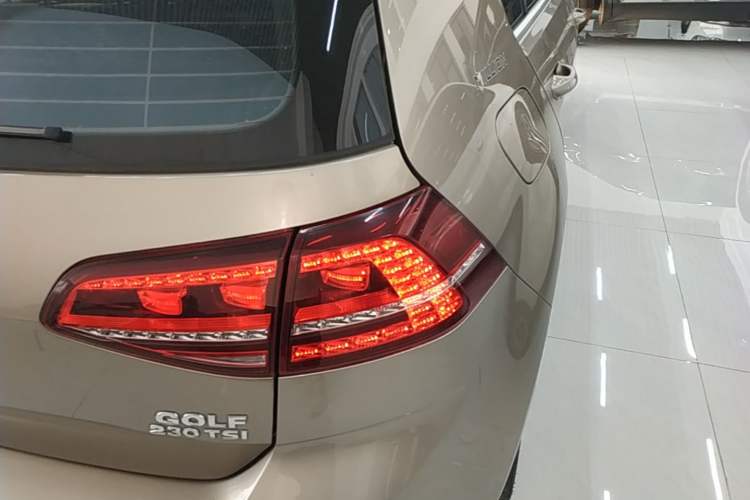 Used Volkswagen Golf 2017 230TSI Automatic Luxury Million-Vehicle Commemorative Edition Right Rear Taillight