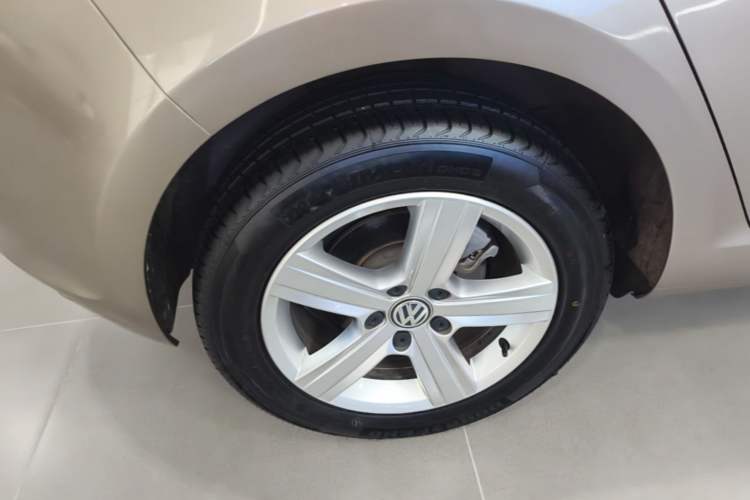 Used Volkswagen Golf 2017 230TSI Automatic Comfort Edition – Celebrating Milestone of One Million Units Right Rear Wheel Hub