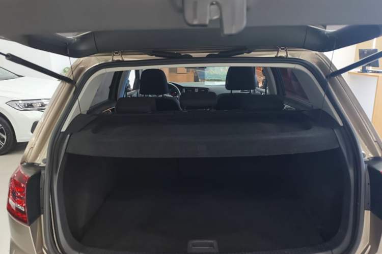 Used Volkswagen Golf 2017 230TSI Automatic Comfort Edition – Celebrating Milestone of One Million Units Trunk