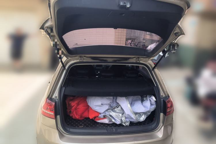 Used Volkswagen Golf 2017 230TSI Automatic Comfort Edition – Celebrating Milestone of One Million Units Trunk