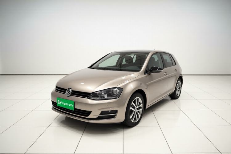 Used Volkswagen Golf 2017 230TSI Automatic Luxury Million-Vehicle Commemorative Edition Guazi used car, China used car export, Used car for sale, Used cars, Cheapest cars for sale