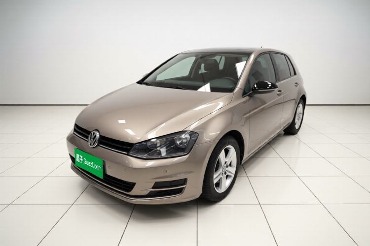 Używany Volkswagen Golf 2017 230TSI Automatic Comfort Edition – Celebrating Milestone of One Million Units Guazi used car, China used car export, Used car for sale, Used cars, Cheapest cars for sale