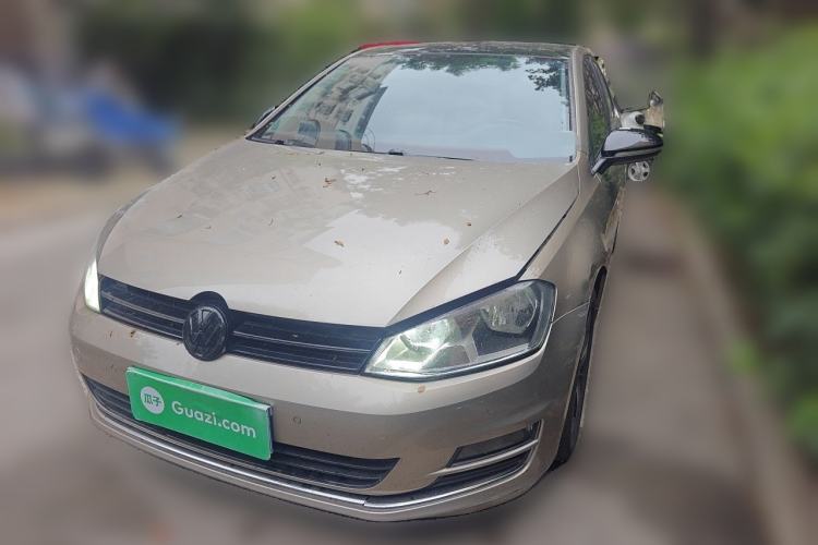Used Volkswagen Golf 2017 1.6L Automatic Comfort Million-Vehicle Anniversary Edition Guazi used car, China used car export, Used car for sale, Used  cars, Cheapest cars for sale