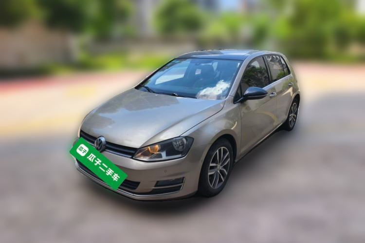 Used Volkswagen Golf 2017 230TSI Automatic Luxury Million-Vehicle Commemorative Edition Guazi used car, China used car export, Used car for sale, Used  cars, Cheapest cars for sale