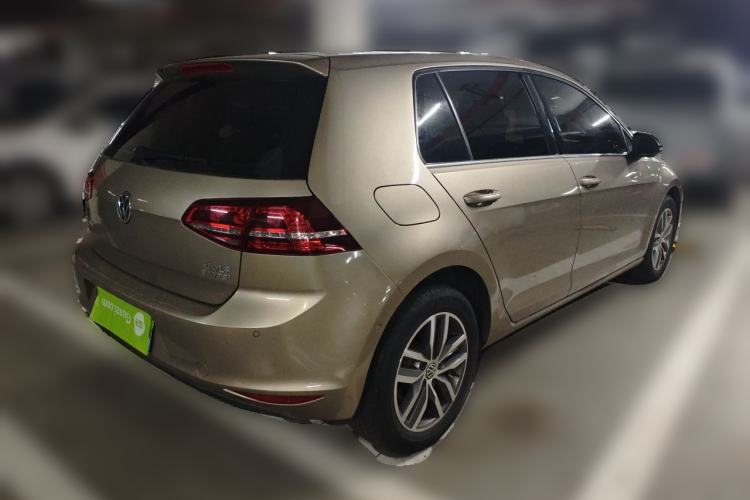 Used Volkswagen Golf 2017 230TSI Automatic Luxury Million-Vehicle Commemorative Edition Rear Right 45 Deg
