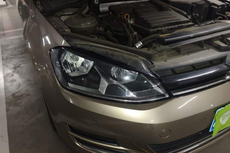 Used Volkswagen Golf 2017 230TSI Automatic Luxury Million-Vehicle Commemorative Edition Right Front Headlight
