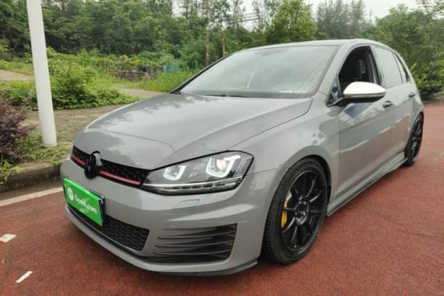 Ojetý Volkswagen Golf 2017 280TSI Automatic R-Line Million-Vehicle Commemorative Edition