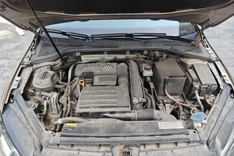 Used Volkswagen Golf 2017 230TSI Automatic Comfort Edition – Celebrating Milestone of One Million Units Engine Bay