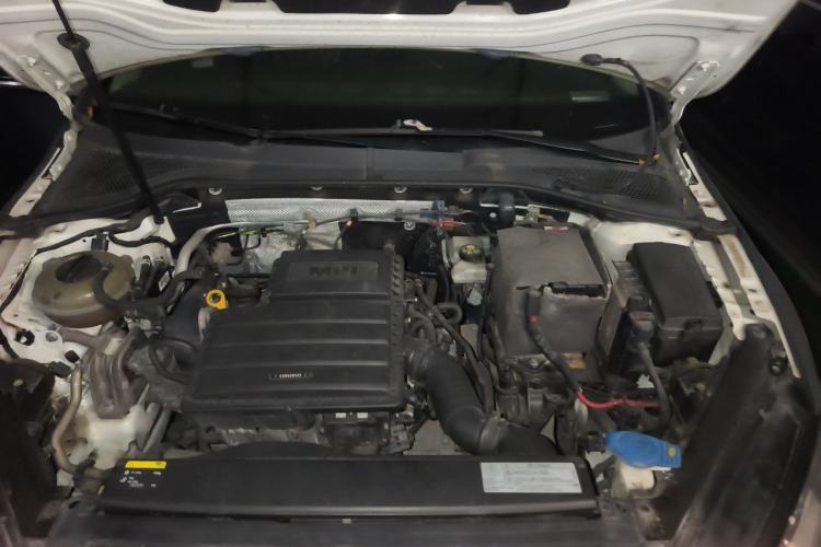 Used Volkswagen Golf 2017 1.6L Automatic Comfort Million-Vehicle Anniversary Edition Engine Bay