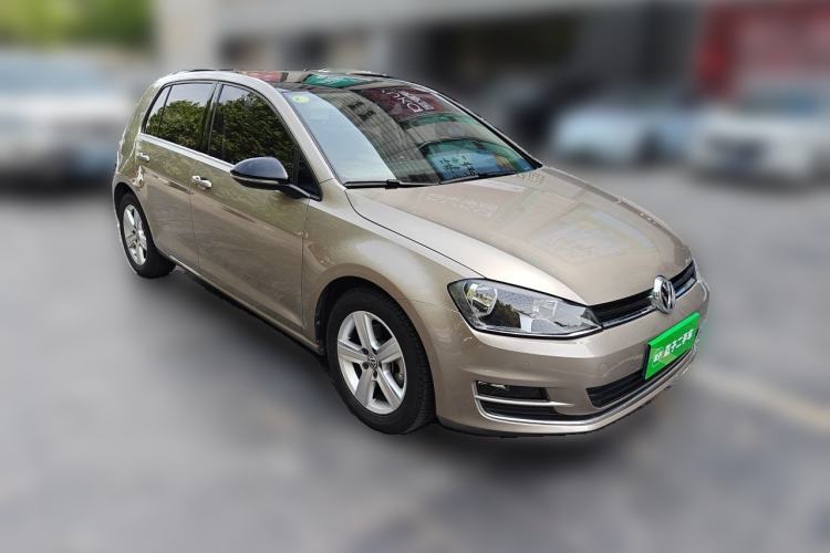 Used Volkswagen Golf 2017 230TSI Automatic Comfort Edition – Celebrating Milestone of One Million Units Front Right 45 Deg