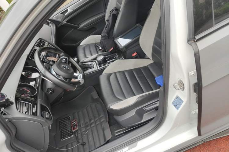 Used Volkswagen Golf 2017 280TSI Automatic R-Line Million-Vehicle Commemorative Edition Left Front Seat
