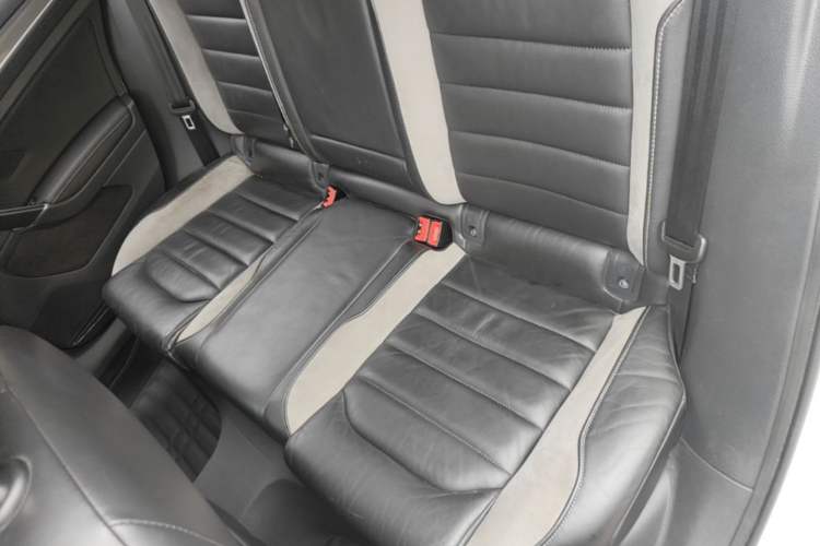 Used Volkswagen Golf 2017 280TSI Automatic R-Line Million-Vehicle Commemorative Edition Left Rear Seat