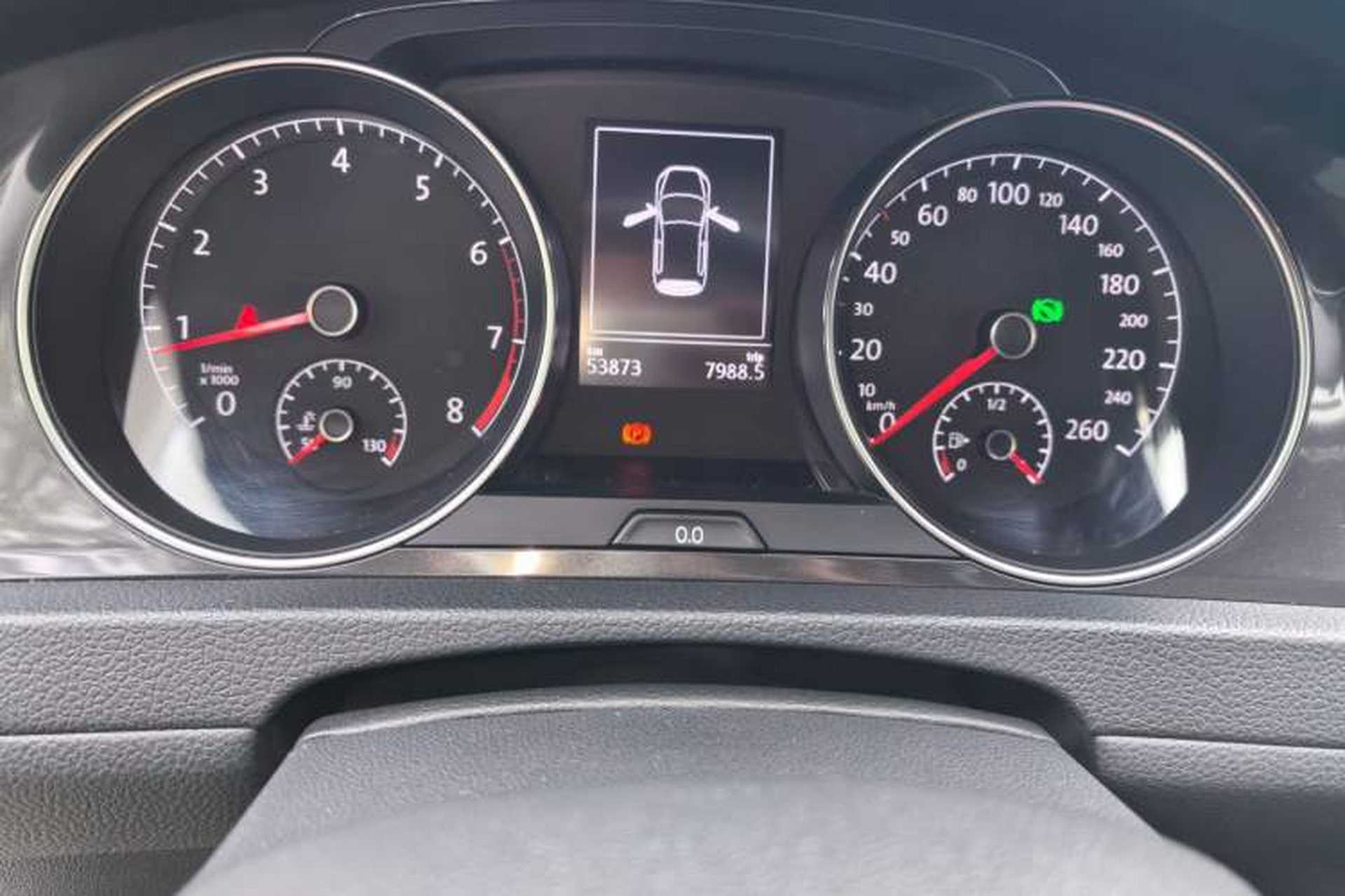 Used Volkswagen Golf 2017 1.6L Automatic Comfort Million-Vehicle Anniversary Edition Odometer Close Up