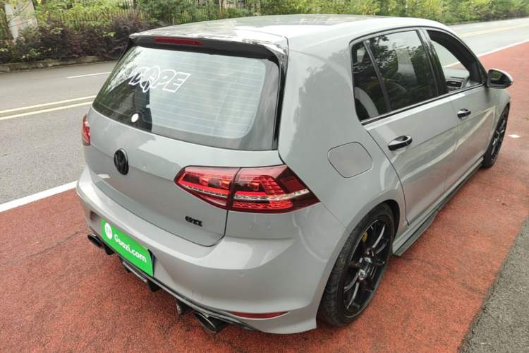 Used Volkswagen Golf 2017 280TSI Automatic R-Line Million-Vehicle Commemorative Edition Rear Right 45 Deg