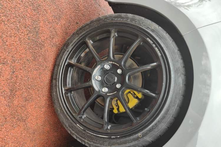 Used Volkswagen Golf 2017 280TSI Automatic R-Line Million-Vehicle Commemorative Edition Right Rear Wheel Hub