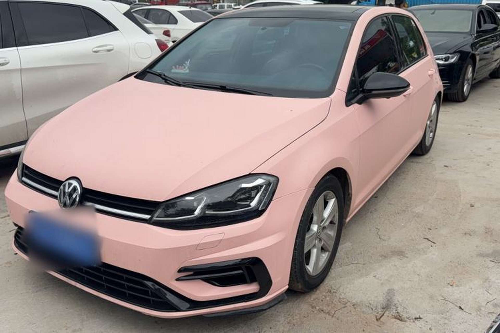 Used Volkswagen Golf 2017 230TSI Automatic Comfort Edition – Celebrating Milestone of One Million Units Exterior 1