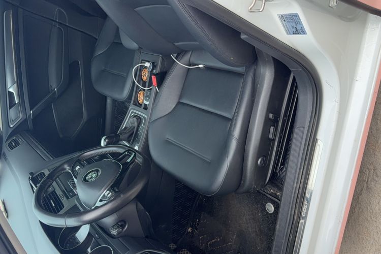 Used Volkswagen Golf 2017 230TSI Automatic Comfort Edition – Celebrating Milestone of One Million Units Exterior 4