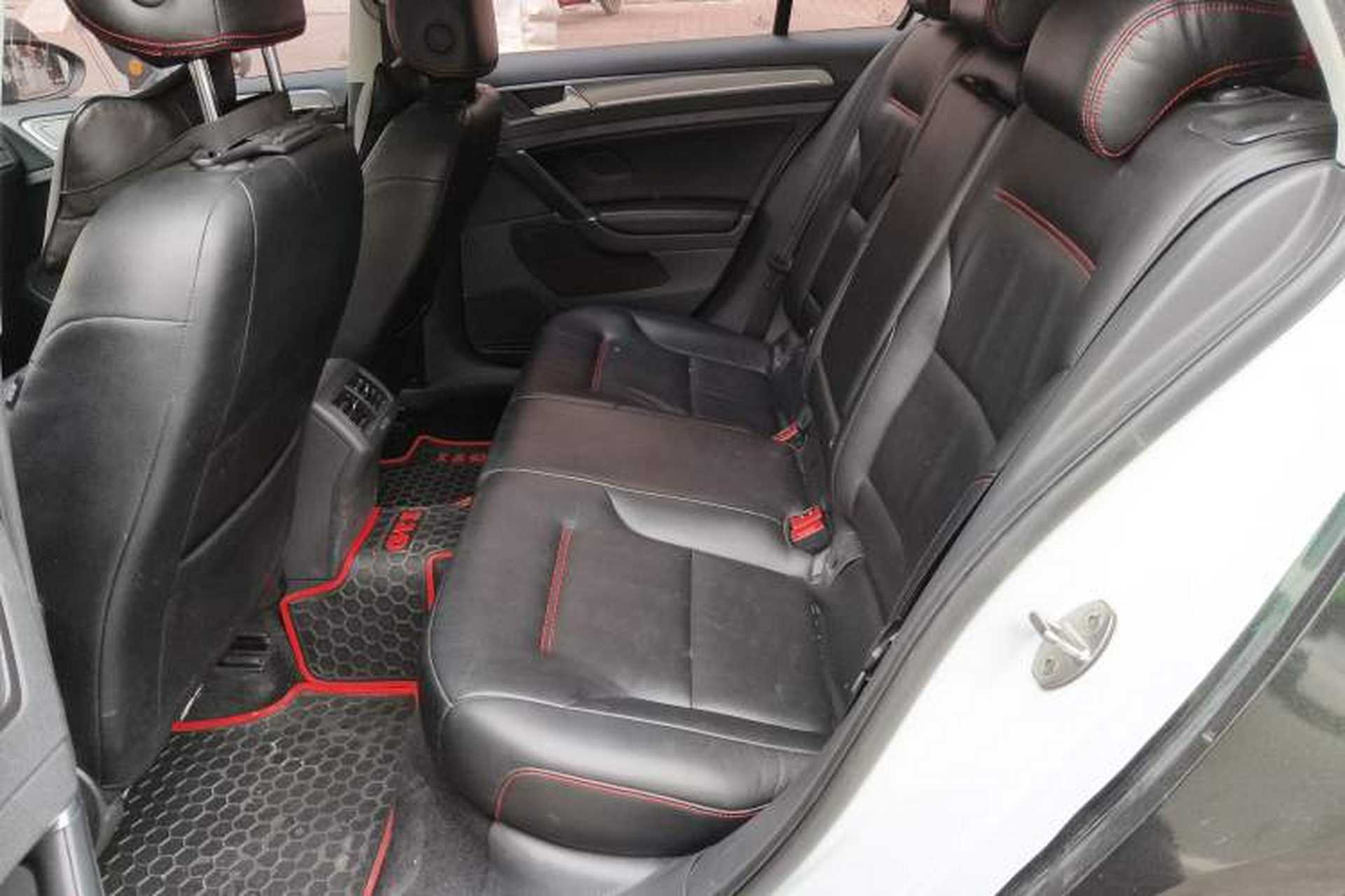 Used Volkswagen Golf 2017 1.6L Automatic Comfort Million-Vehicle Anniversary Edition Left Rear Seat