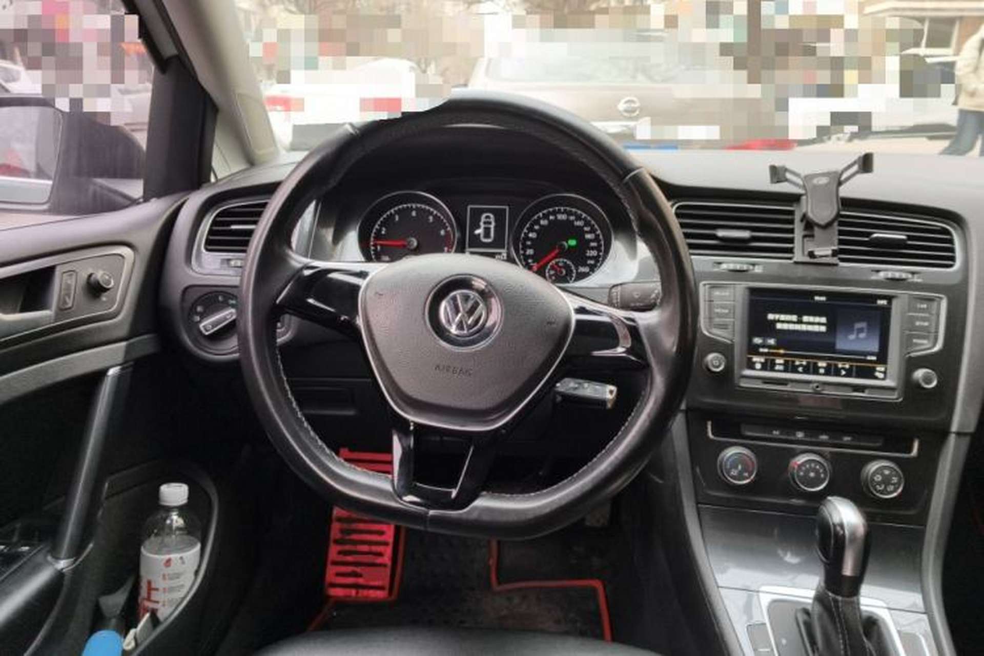 Used Volkswagen Golf 2017 1.6L Automatic Comfort Million-Vehicle Anniversary Edition Steering Wheel