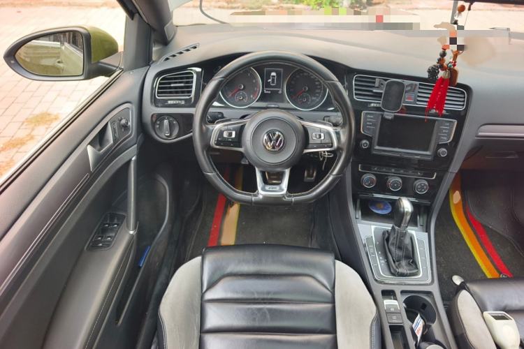 Used Volkswagen Golf 2017 280TSI Automatic R-Line Million-Vehicle Commemorative Edition Steering Wheel
