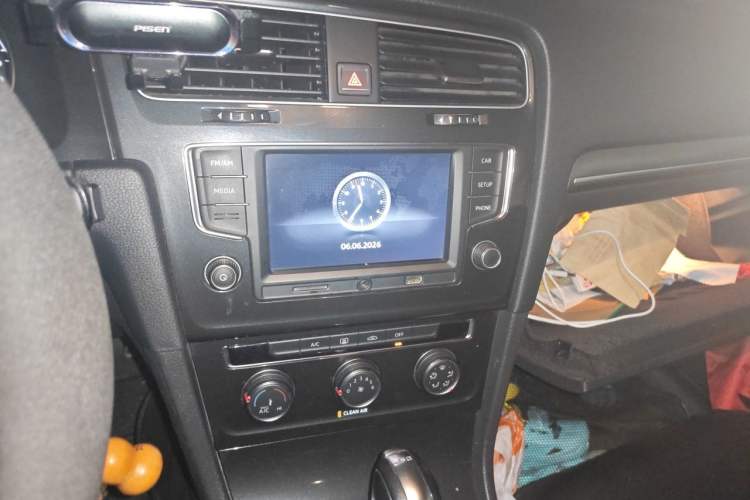 Used Volkswagen Golf 2017 230TSI Automatic Comfort Edition – Celebrating Milestone of One Million Units Audio And AC Panel