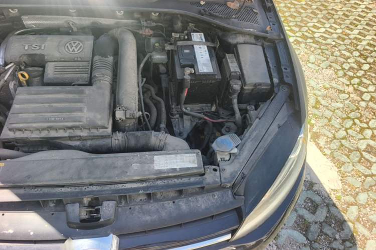 Used Volkswagen Golf 2017 280TSI Automatic R-Line Million-Vehicle Commemorative Edition Engine Bay Left