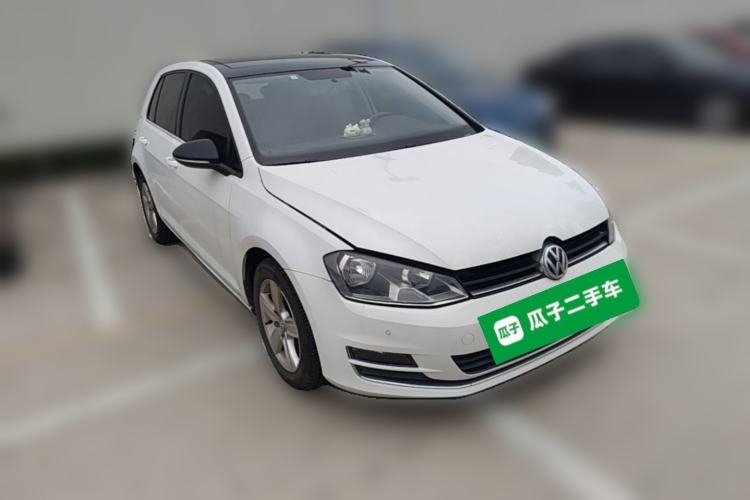 Used Volkswagen Golf 2017 1.6L Automatic Comfort Million-Vehicle Anniversary Edition Front Right 45 Deg