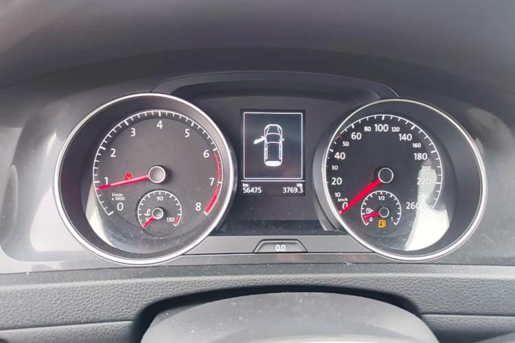 Used Volkswagen Golf 2017 1.6L Automatic Comfort Million-Vehicle Anniversary Edition Instrument Cluster