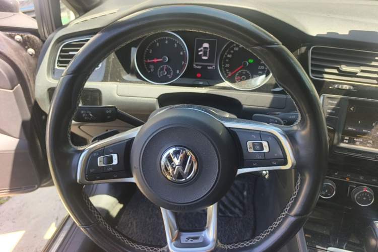 Used Volkswagen Golf 2017 280TSI Automatic R-Line Million-Vehicle Commemorative Edition Steering Wheel