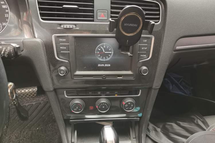 Used Volkswagen Golf 2017 230TSI Automatic Comfort Edition – Celebrating Milestone of One Million Units Audio And AC Panel