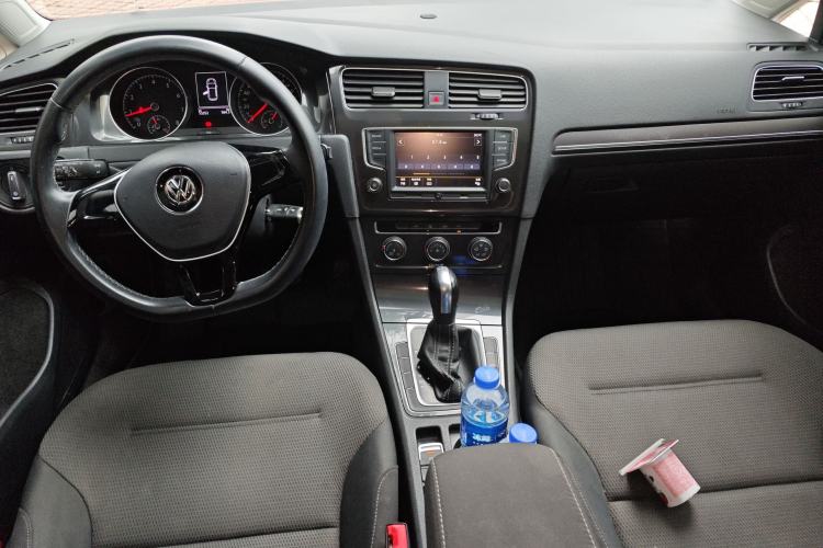 Used Volkswagen Golf 2017 230TSI Automatic Comfort Edition – Celebrating Milestone of One Million Units Center Console