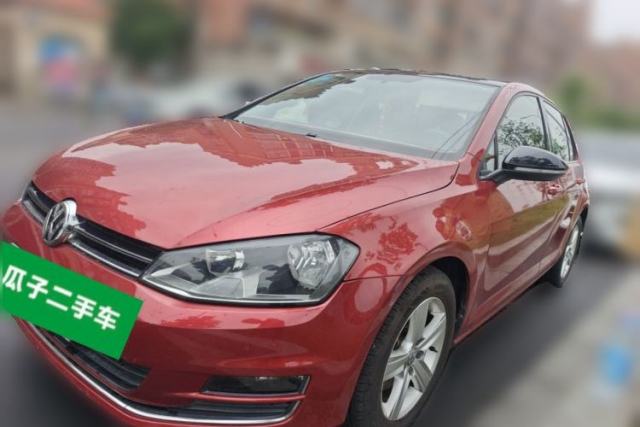 Ojetý Volkswagen Golf 2017 1.6L Automatic Comfort Million-Vehicle Anniversary Edition