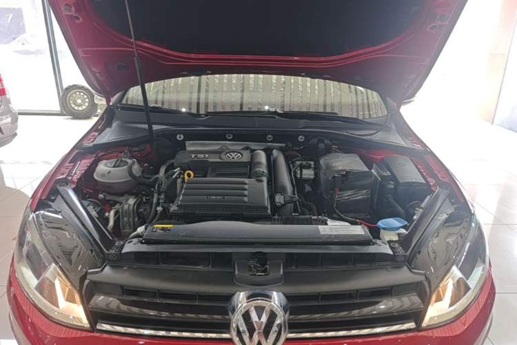 Used Volkswagen Golf 2017 230TSI Automatic Comfort Edition – Celebrating Milestone of One Million Units Engine Bay