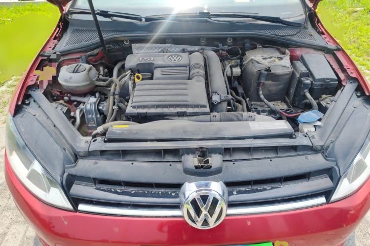 Used Volkswagen Golf 2017 230TSI Automatic Luxury Million-Vehicle Commemorative Edition Engine Bay