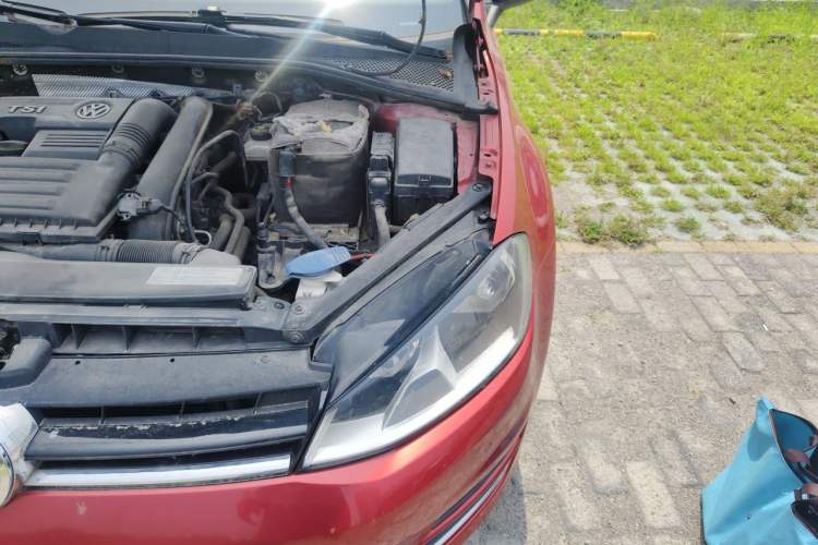 Used Volkswagen Golf 2017 230TSI Automatic Luxury Million-Vehicle Commemorative Edition Engine Bay Left
