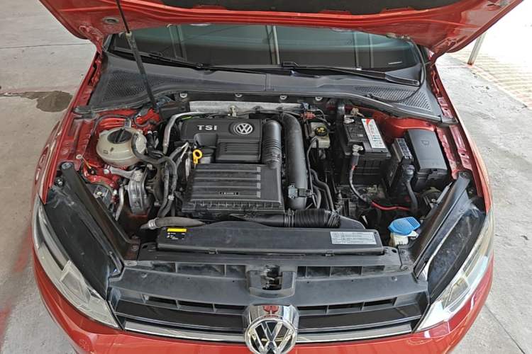 Used Volkswagen Golf 2017 230TSI Automatic Comfort Edition – Celebrating Milestone of One Million Units Engine Bay