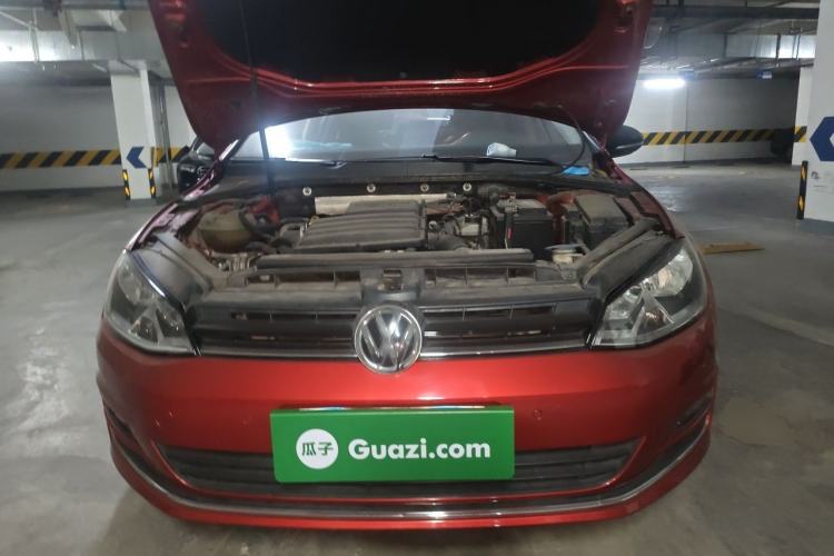 Used Volkswagen Golf 2017 1.6L Automatic Comfort Million-Vehicle Anniversary Edition Engine Bay