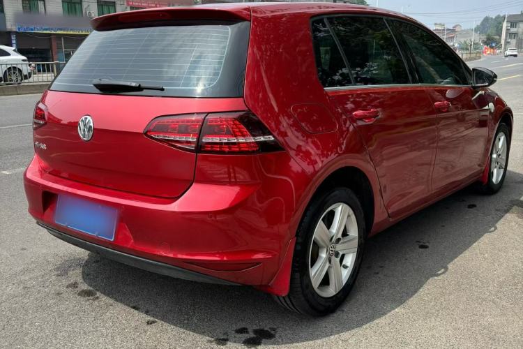 Used Volkswagen Golf 2017 1.6L Automatic Comfort Million-Vehicle Anniversary Edition Exterior 4