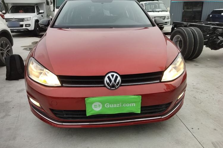 Used Volkswagen Golf 2017 1.6L Automatic Comfort Million-Vehicle Anniversary Edition Front
